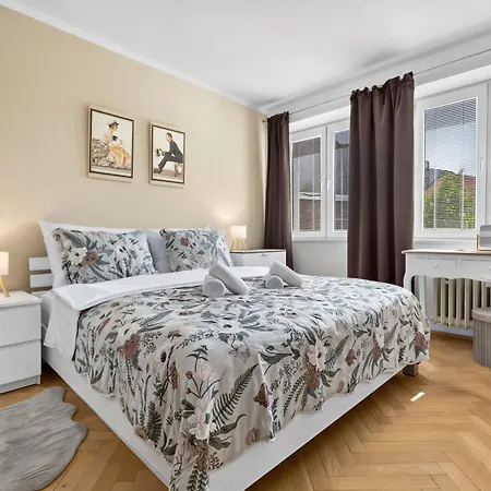 Apartment Sunny For 4 - Balcony & Workspace *