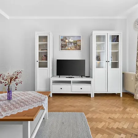 Apartment Sunny For 4 - Balcony & Workspace Pressburg