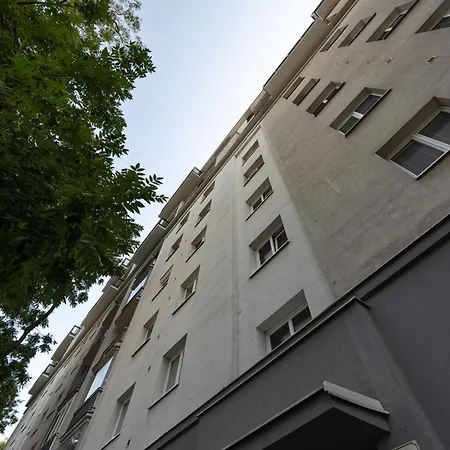 Apartment Sunny For 4 - Balcony & Workspace Pressburg
